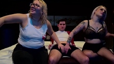 THREESOME MILF BLONDE ANAL