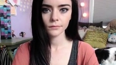 Brunette Solo Webcam Masturbation