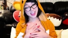 Amateur Webcam Cute Teen Plays Solo with Big Dildo
