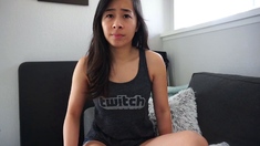 Amateur Asian Solo Fucking On Cam