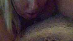 Amateur blonde babe masturbates on cam