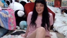 Brunette Solo Webcam Masturbation