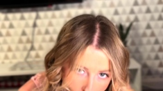 Poppyandzach Hottie Fucks And Gets Creampie On First Date