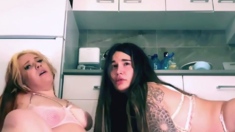 AnjaAmelia - Extrem nasser orgasmusstrom mit meiner hei-en