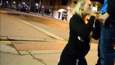 Elle Suce Dans La Rue